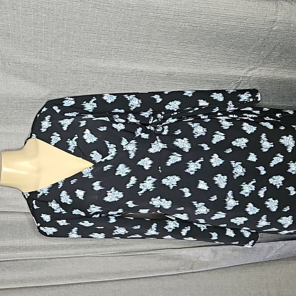 H& M MAXI WRAP DRESS IN BLACK WITH BLUE DESIGN SIZE MEDIUM - Picture 1 of 8